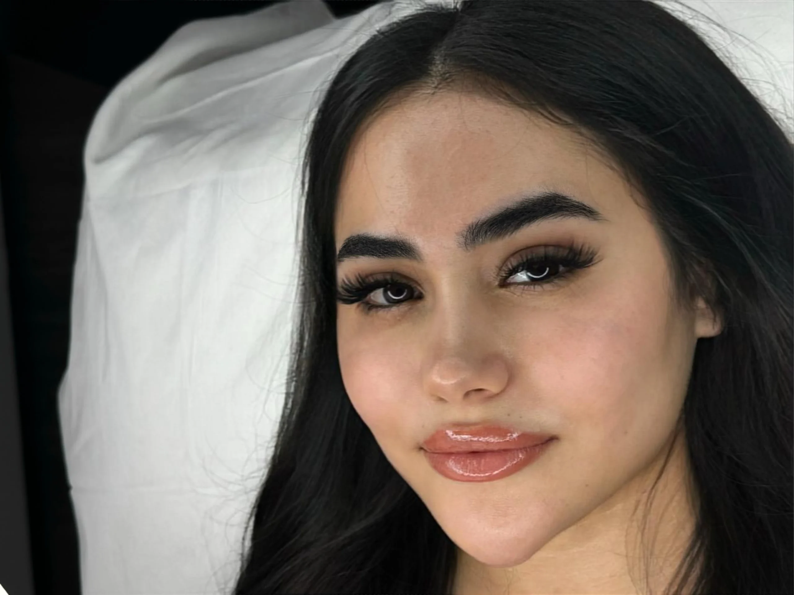 99489E55-ABEB-49BE-B555-153985F427ED